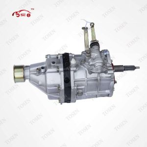 Toyota Hiace 3L 5L gearbox assembly with OEM 33030 part number